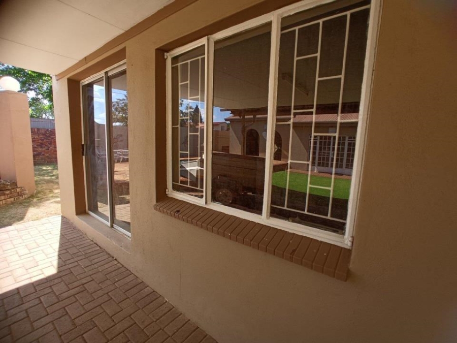 3 Bedroom Property for Sale in Potchefstroom Industrial North West